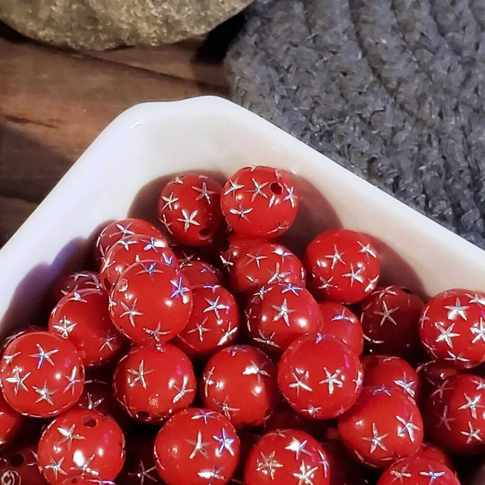 10 Vintage Retro Red & Silver Stars 12mm Round Acrylic Shabby Chic Beads